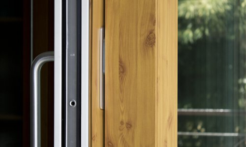 serramento finestra legno alluminio particolare maniglia