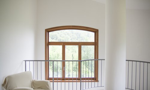 serramento finestra mezzaluna legno