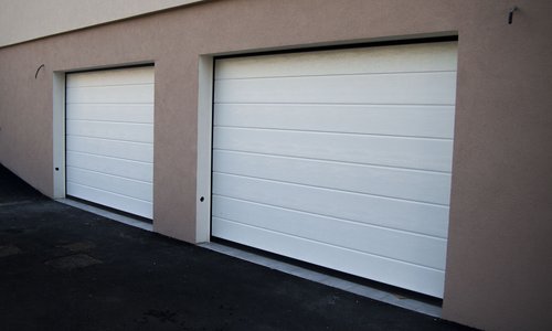 Portone garage basculante bianco